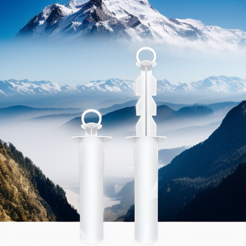 救急用真空吸引ポンプを使用する様子