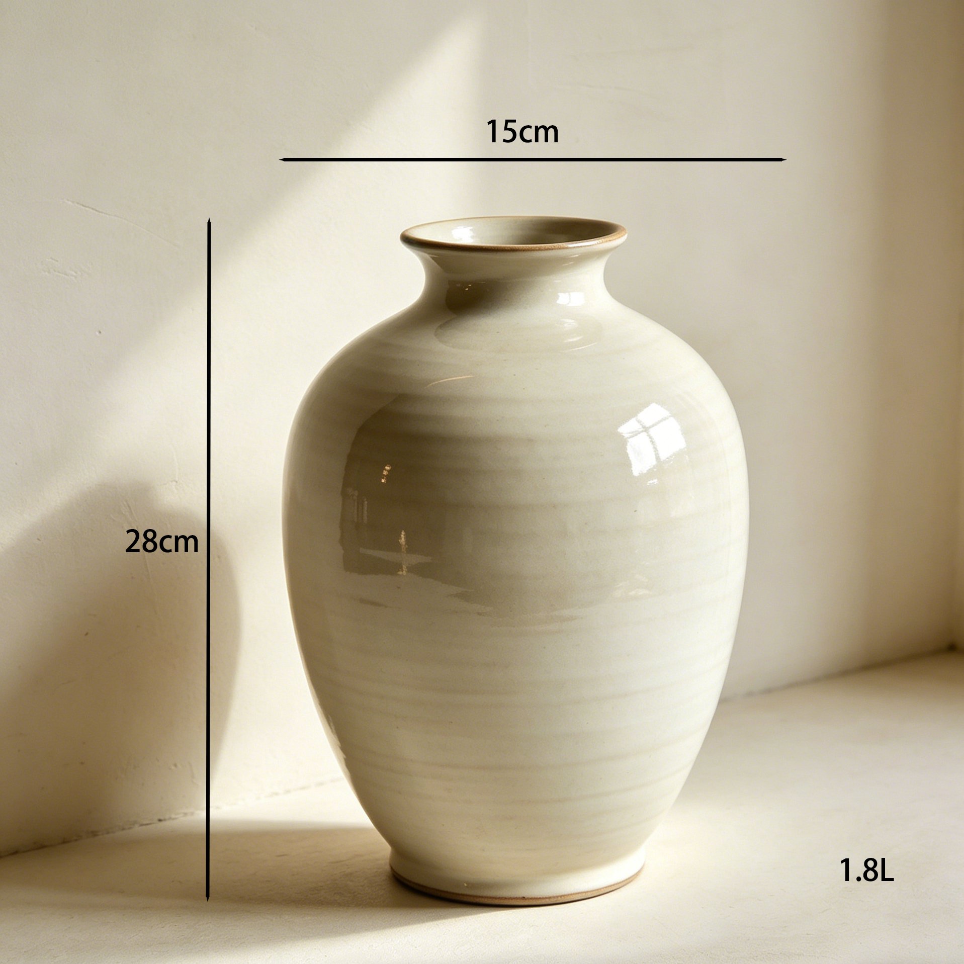Keramikvase im Retro-Stil als elegante Tischdekoration