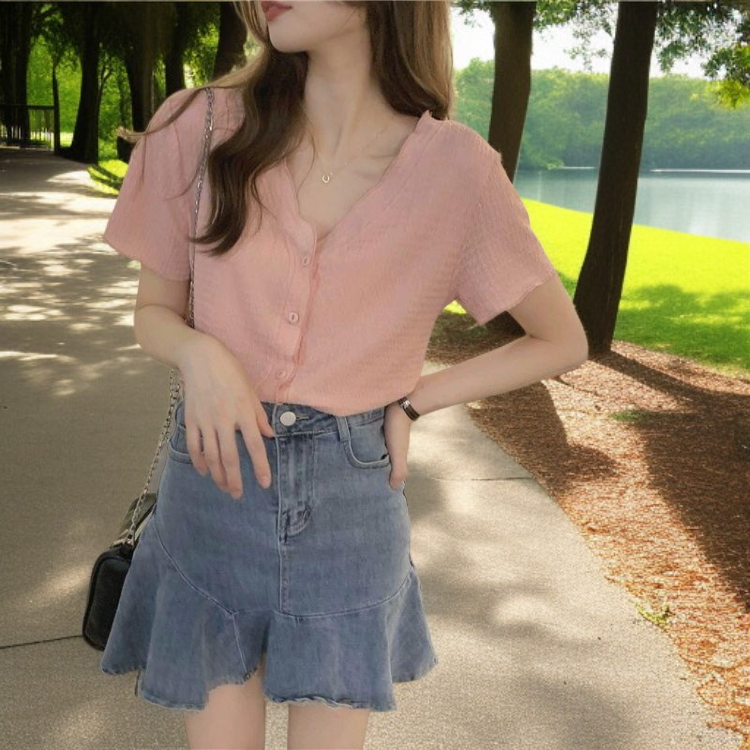 夏向けレディースVネックトップス＆ショートパンツセット