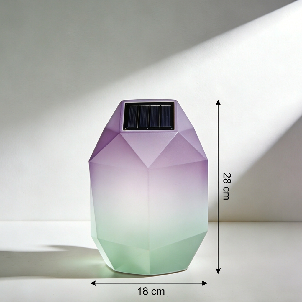 Lámpara solar de pared iluminando entrada de casa