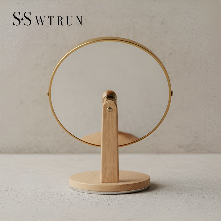 リビングに飾ったナチュラル木目調ミラー