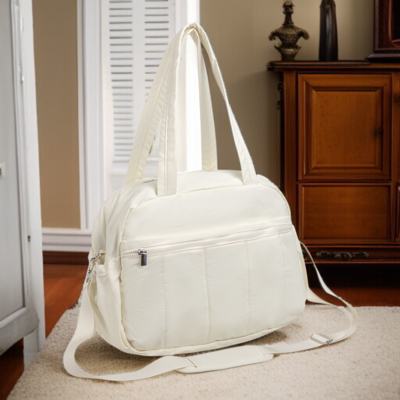 女性用旅行ダッフルバッグ正面画像