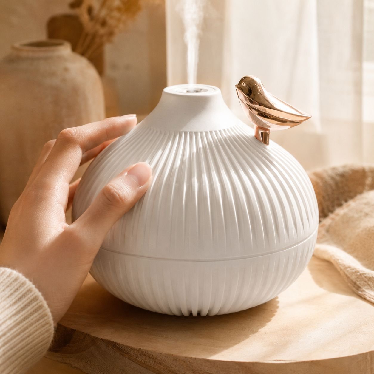 Gentle mist humidifier for romantic ambience