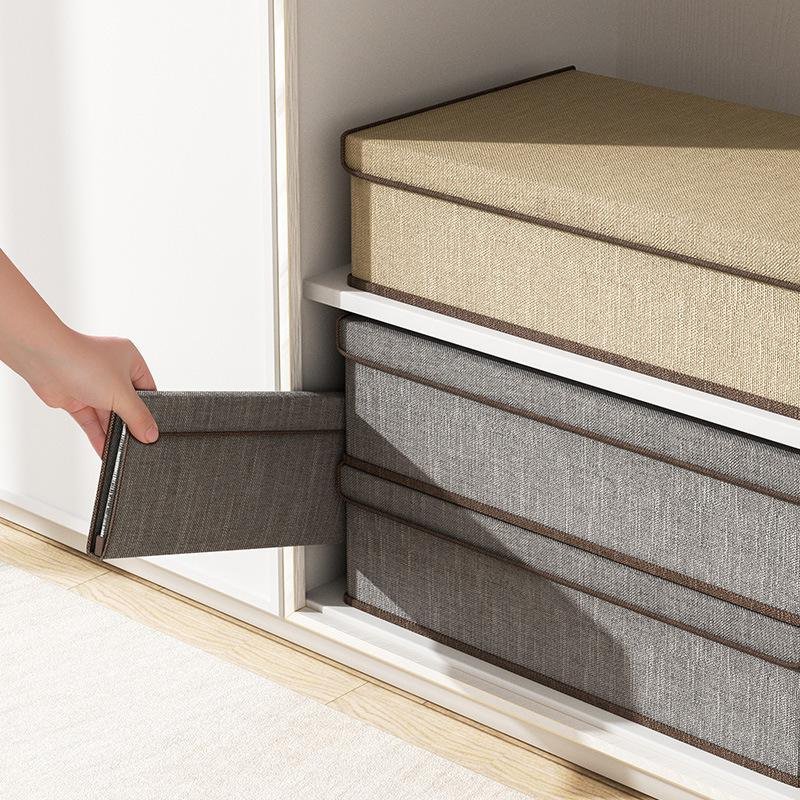 서랍형 칸막이가 있는 옷 수납함