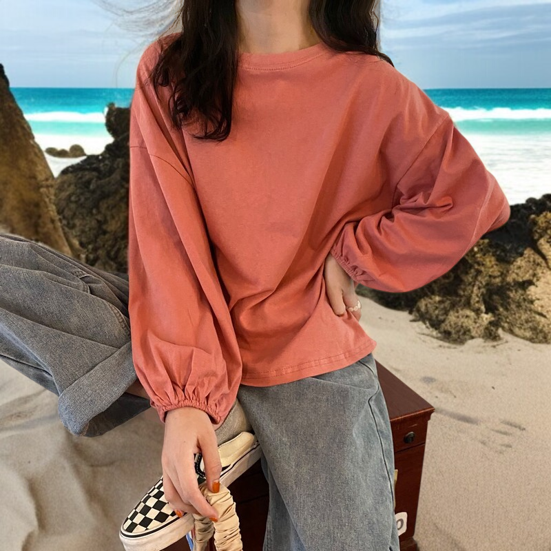 세련된 여성 맨투맨 데일리 코디