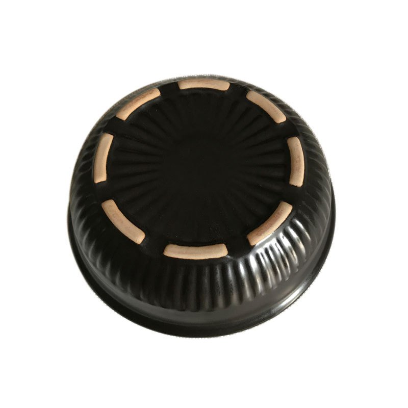 Olla de cerámica y piedra