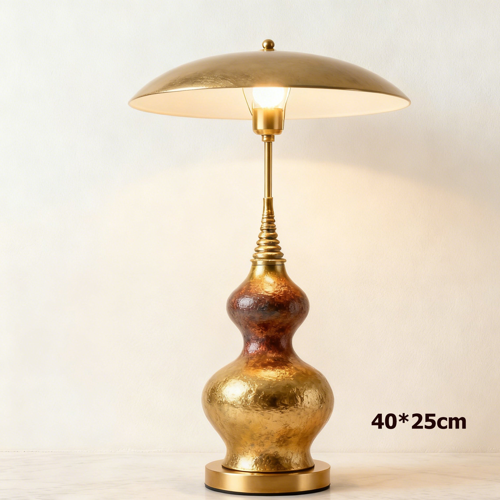 โคมไฟตั้งโต๊ะเหมาะกับการอ่านหนังสือ