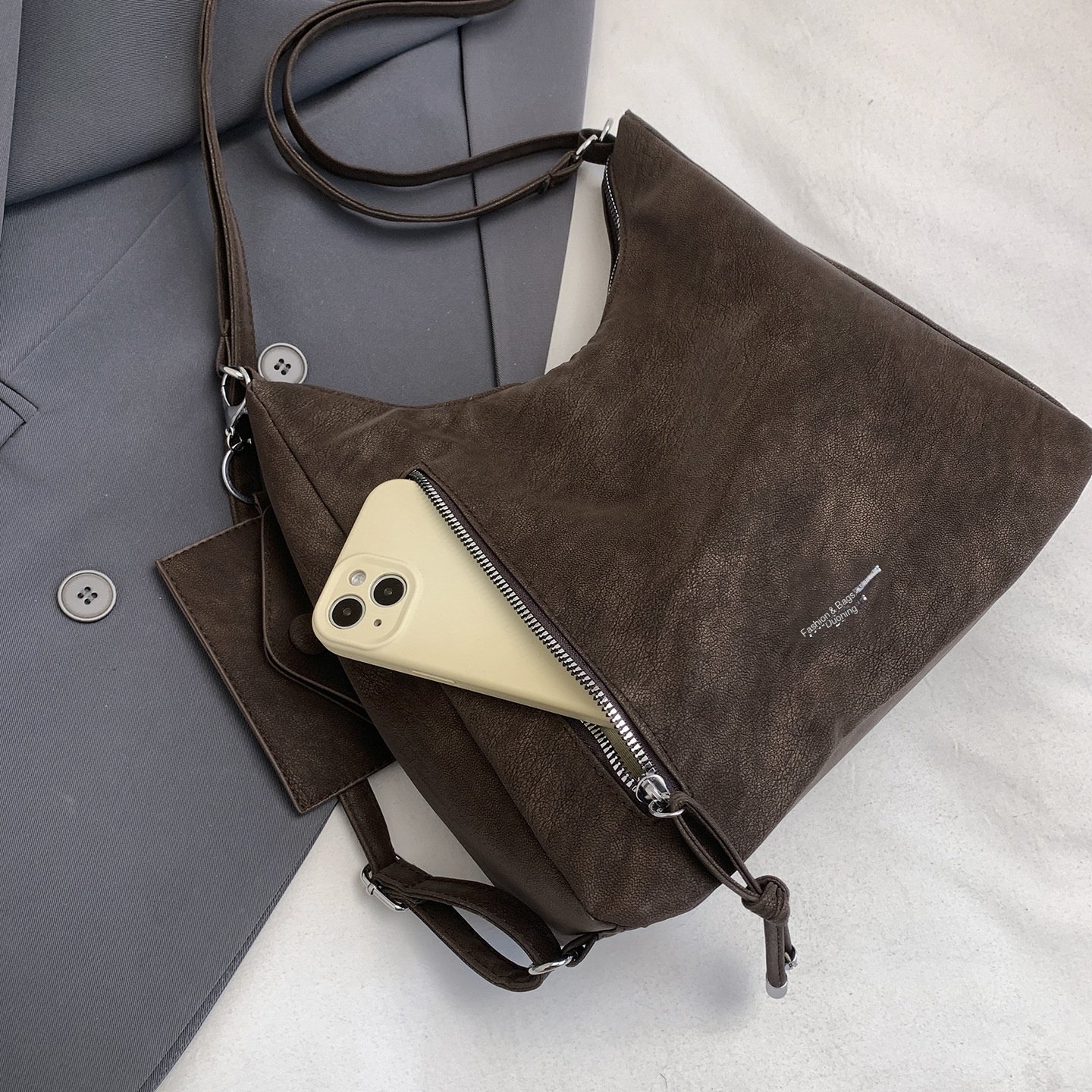 Vielseitiger Rucksack/Umhängetasche mit großem Fassungsvermögen