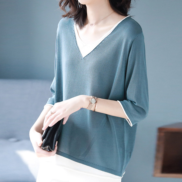 เสื้อยืดถักคอvแบบสองชิ้นปลอม