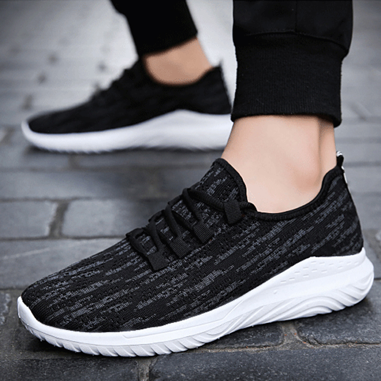 全球首對 100% 防水針織運動鞋【獨家發售】