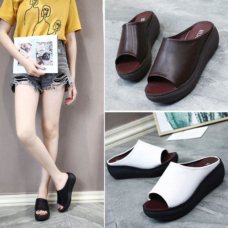 ウェッジソールサンダル  柔らかでキメが細かい