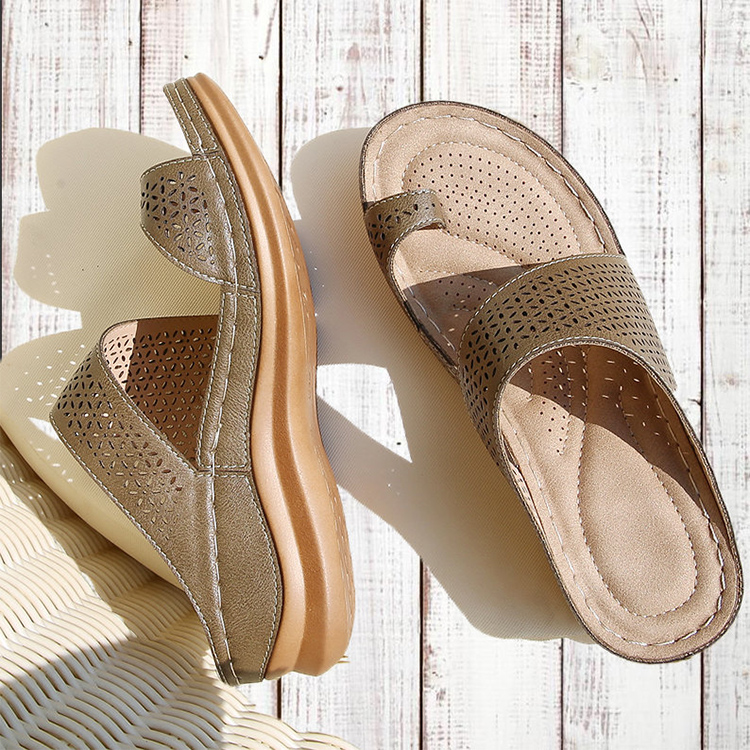 トングサンダル