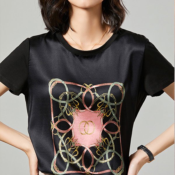 【シルクTシャツ】極上シルク 優れた通気性 吸湿・排汗 滑らかな肌触り 吸湿性・放湿性などの機能性に優れているのが特徴です。