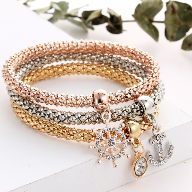 【ゴム紐ブレスレット3点セット】 キラキラ輝く／華奢で上品