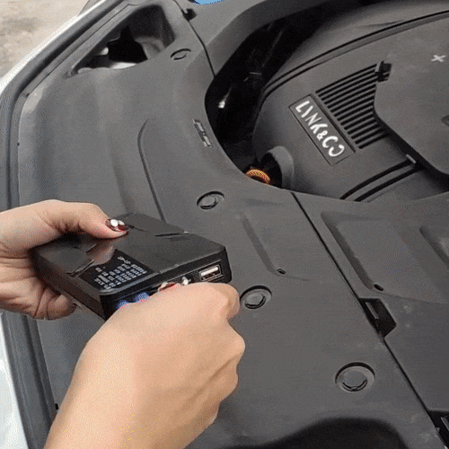 進化版  車用ジャンプスターター  急速充電  ディーゼル車にもガソリン車にも対応  車のオーナーにとって必需品！