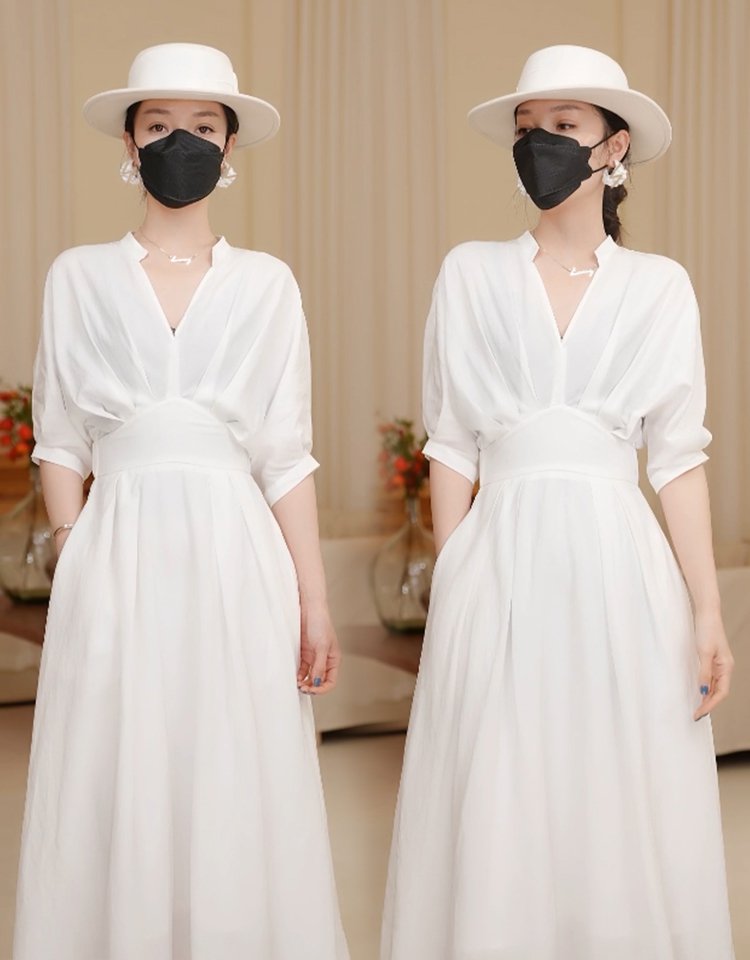 Vネックロングワンピース