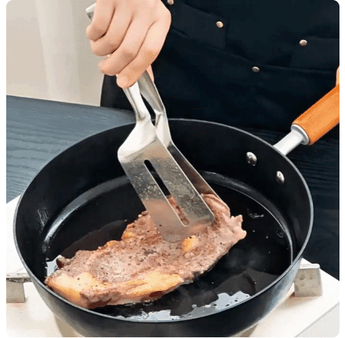 Detailansicht der Eisenpfanne mit glatter Oberfläche