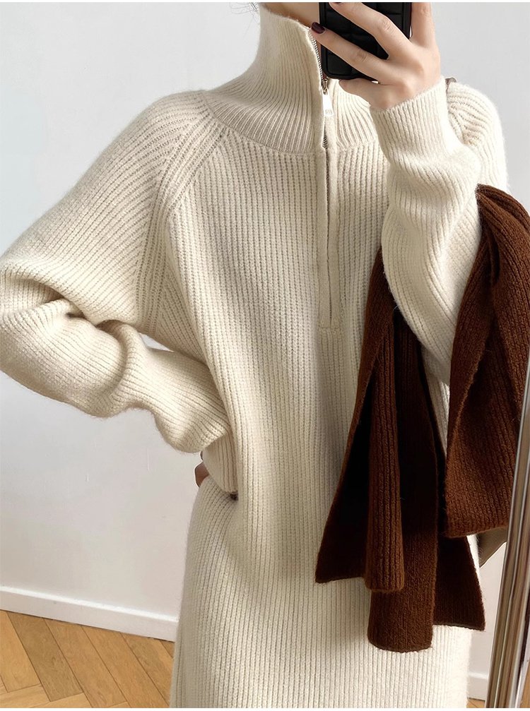 上質カシミヤニットワンピースの着用イメージ写真