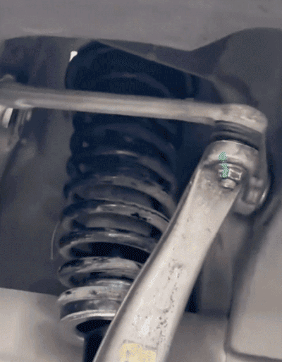 [풀림 방지 및 이상 소음 제거] 자동차 섀시 부싱 머플러