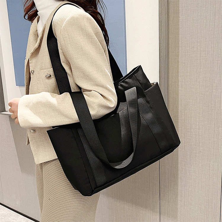 Large capacity tote bag