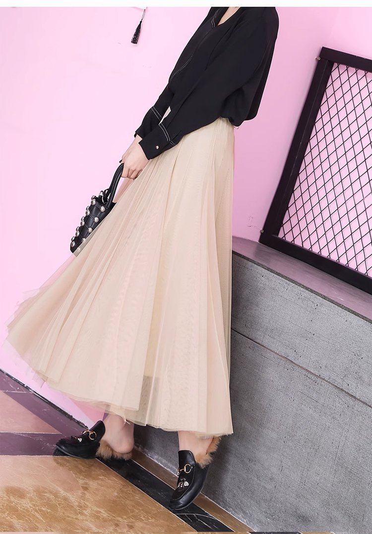 レディース用３層チュールスカートコーデ例