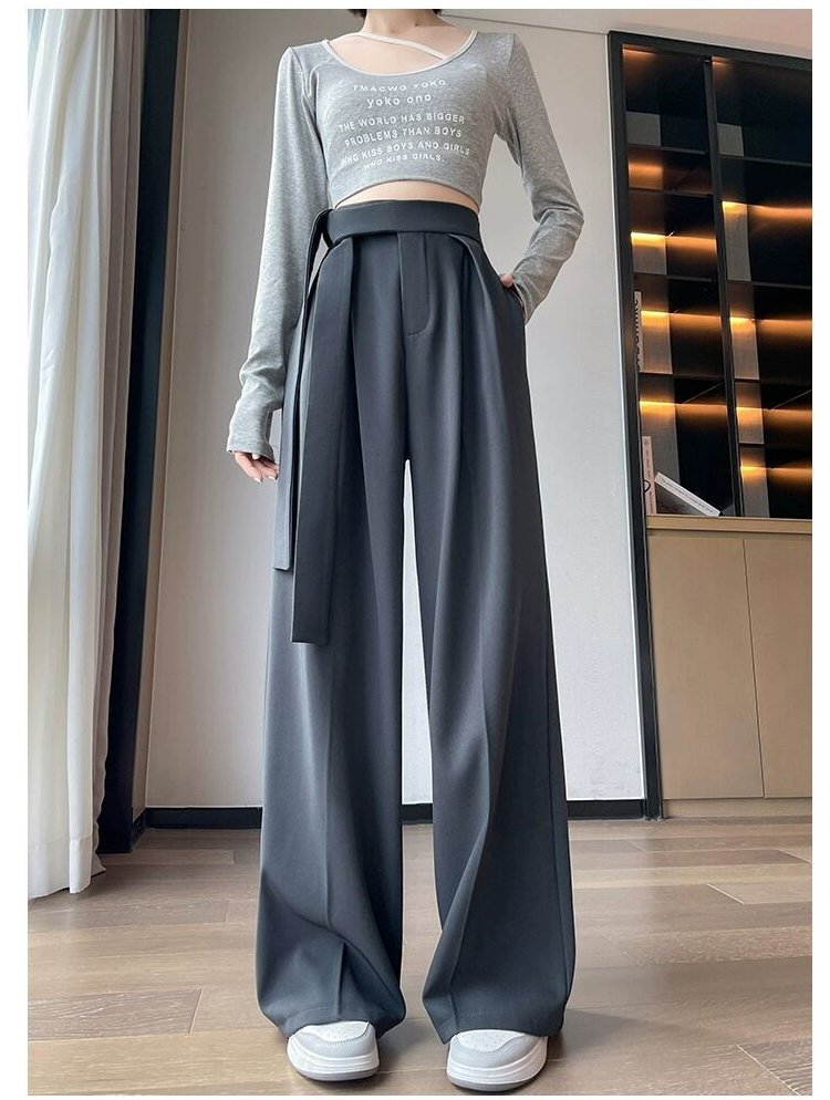 様々なトップスと合わせやすいワイドパンツコーデ