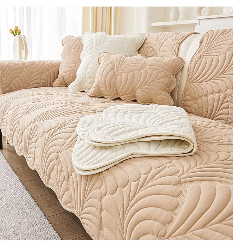 ソファに装着されたコットン素材カバーの質感