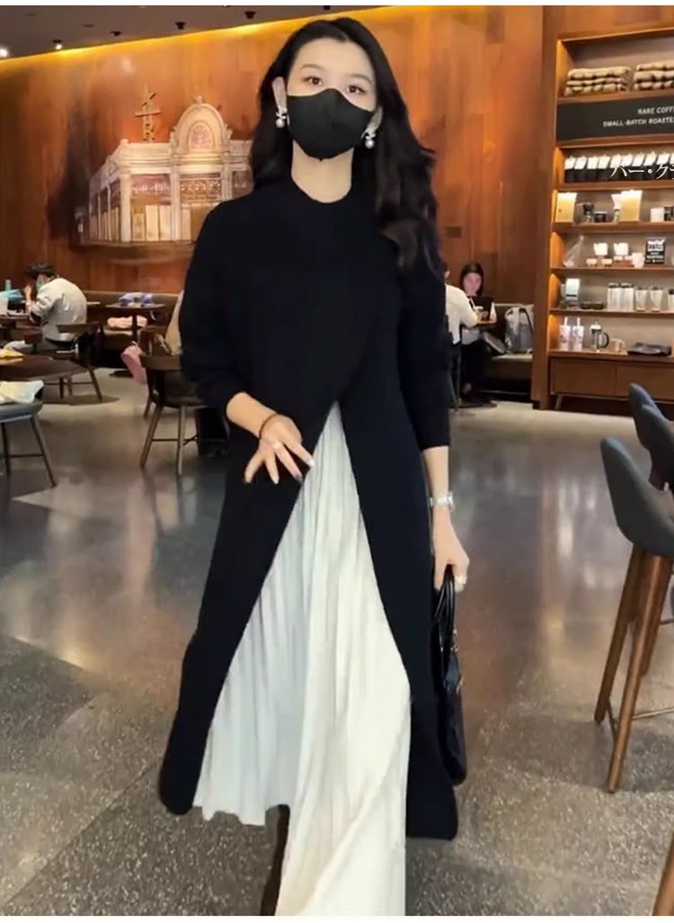 長袖の丸襟ニットワンピース