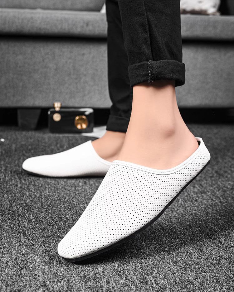 편안한 착용감의 스니커즈 옆모습