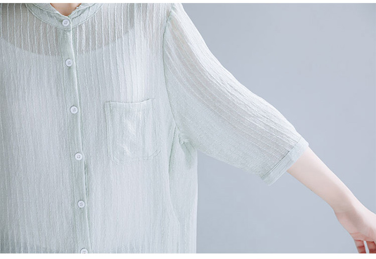 涼しげでおしゃれなレディースブラウス着こなし