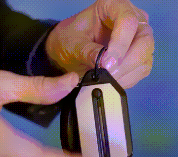 軽量設計のコンパクトな老眼鏡