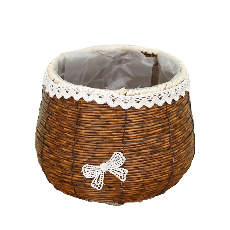 手作りの籐製フラワーバスケット