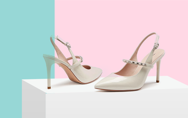 Women's clothing on sale