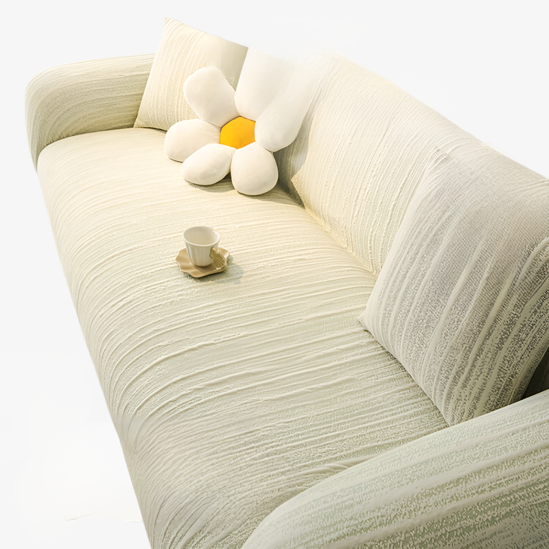 소파 보호 역할을 하는 커버 모습