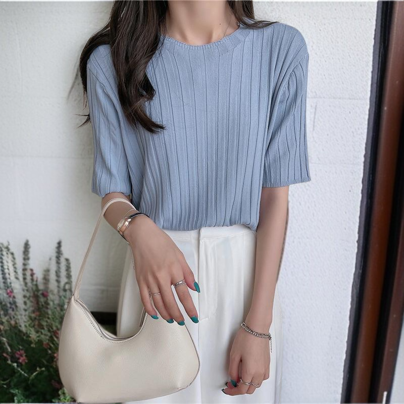 트렌디한 루즈핏 니트 반팔 상의