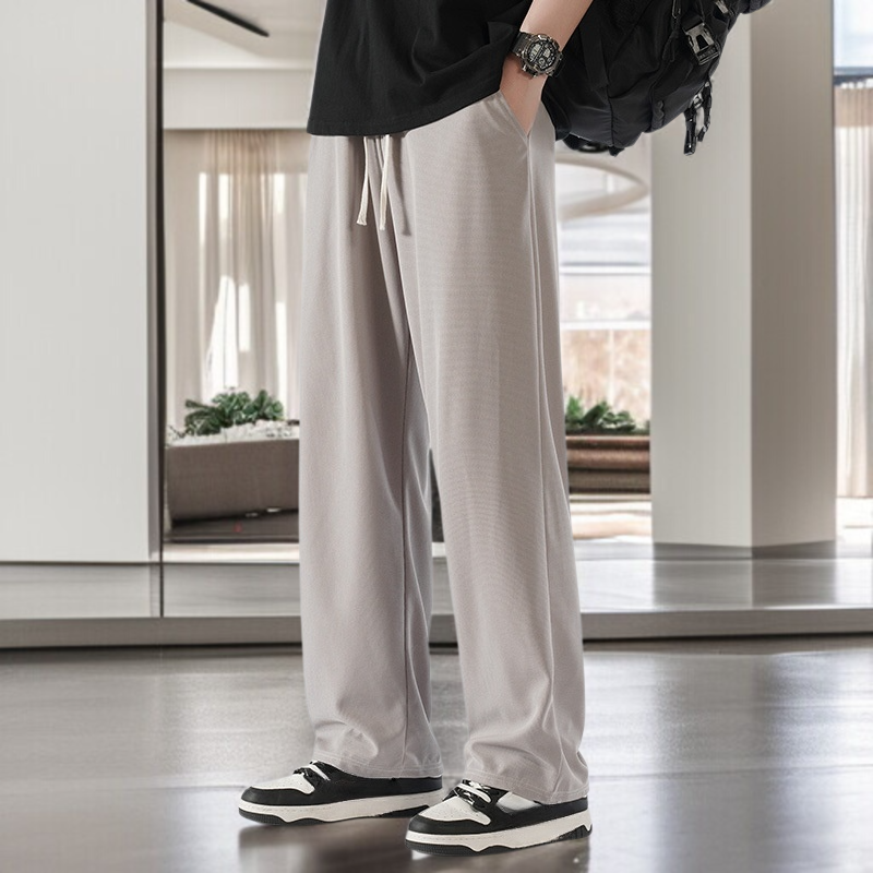 블랙 컬러 남성 와이드 팬츠 디테일