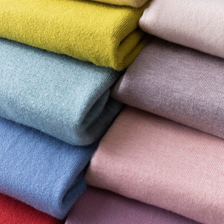 タートルネックニット