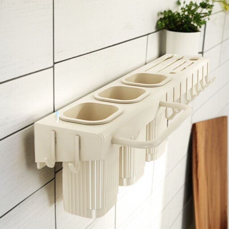 여러 개의 칼과 주걱을 보관할 수 있는 대형 홀더