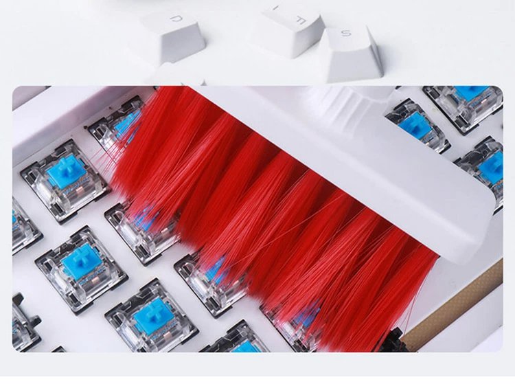 スマートフォン掃除にも対応した多機能ブラシ