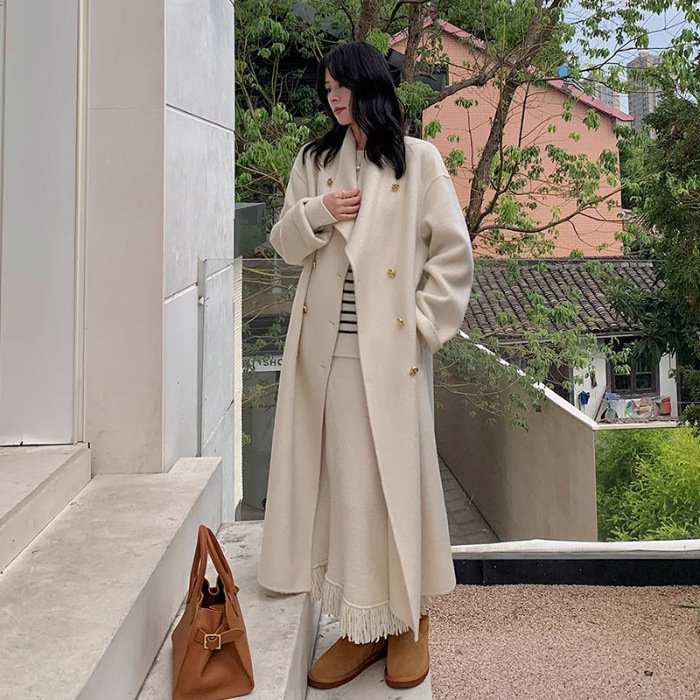 オートミール色