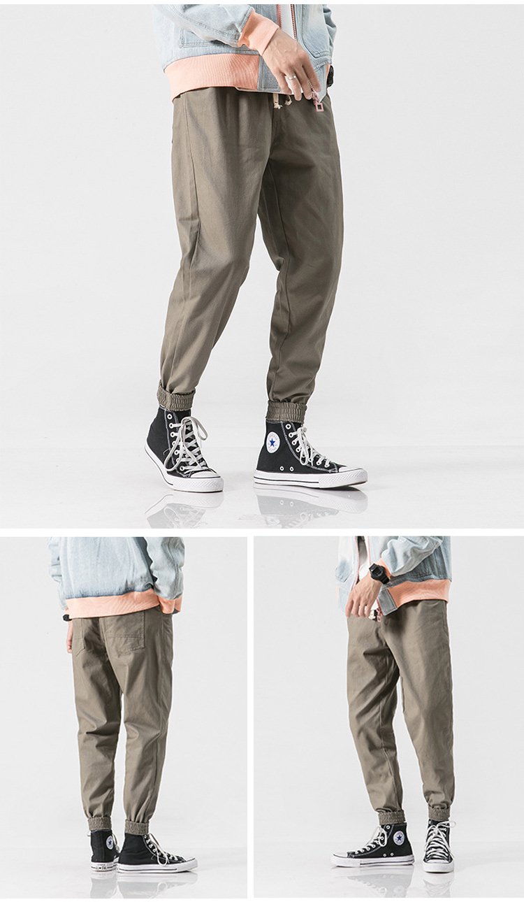 남성 캐주얼 조거 팬츠 뒷모습 사진