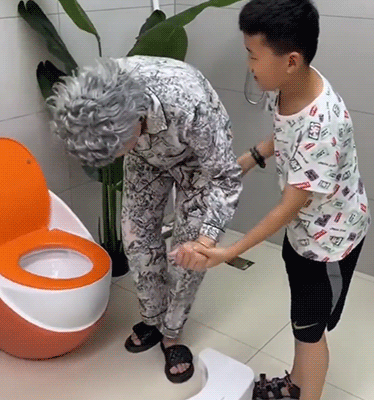 9-12-杨新育-1081428SL-【不吃药治疗便秘】中老年人孕妇防滑马桶凳_17.gif