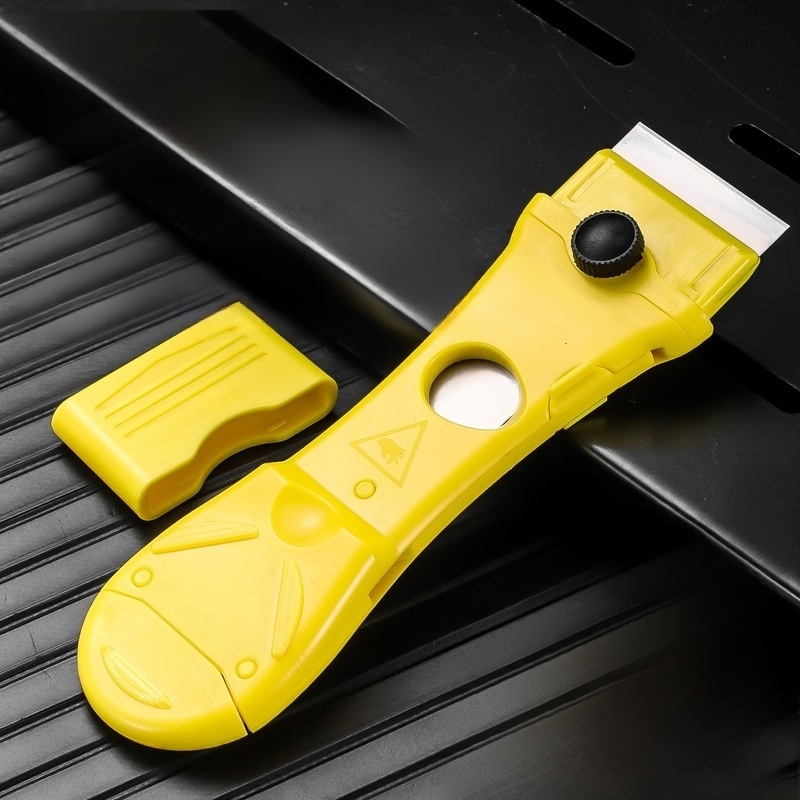 다용도 접착제 제거 공구 실제 사용 예시