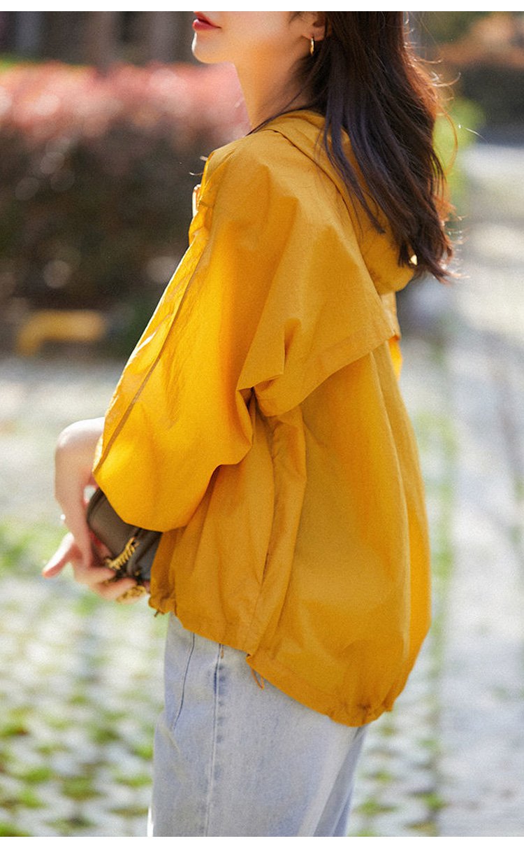 カラーバリエーション豊富なラッシュガード