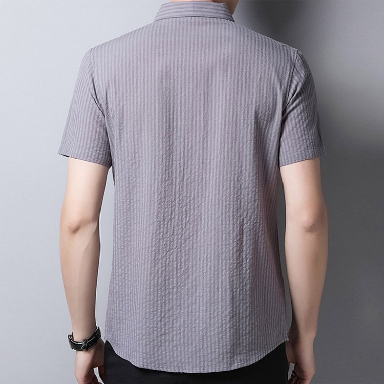 ストライプ柄半袖シャツ