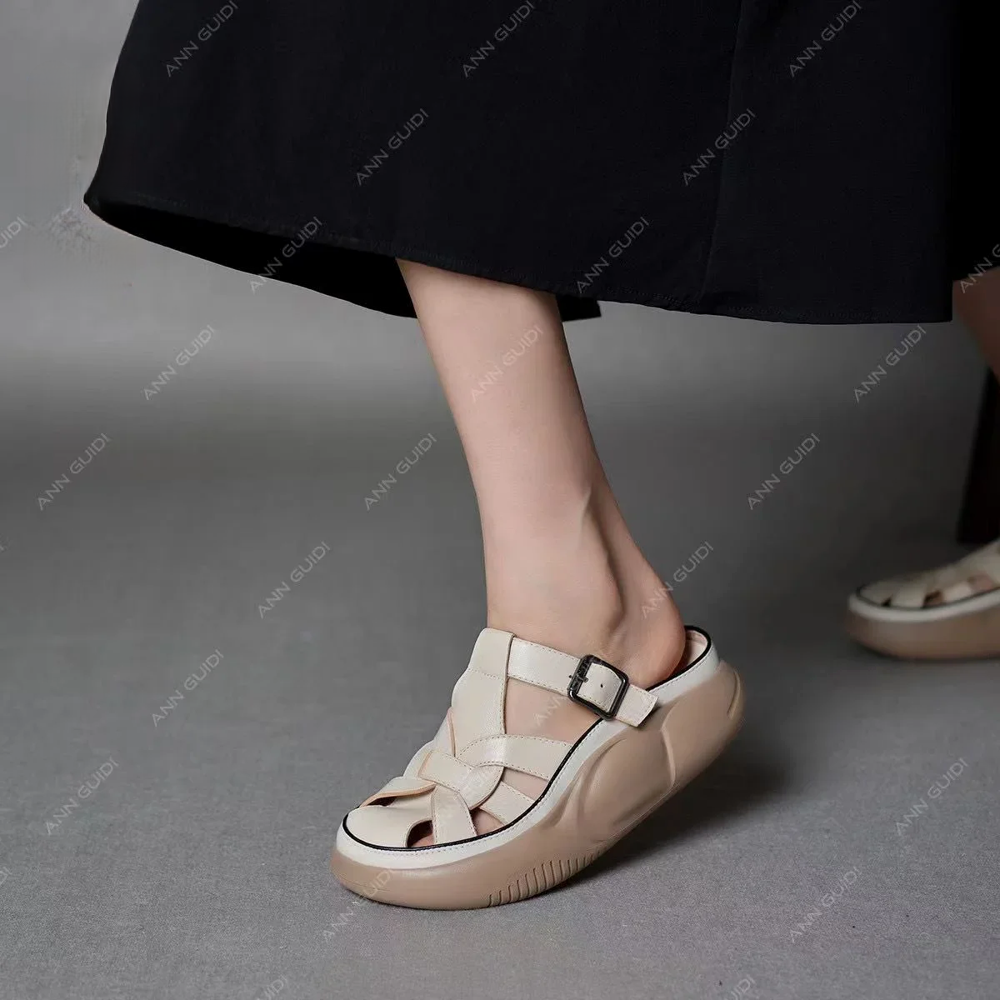 복고 통굽 스트랩 슬리퍼형 샌들 여성