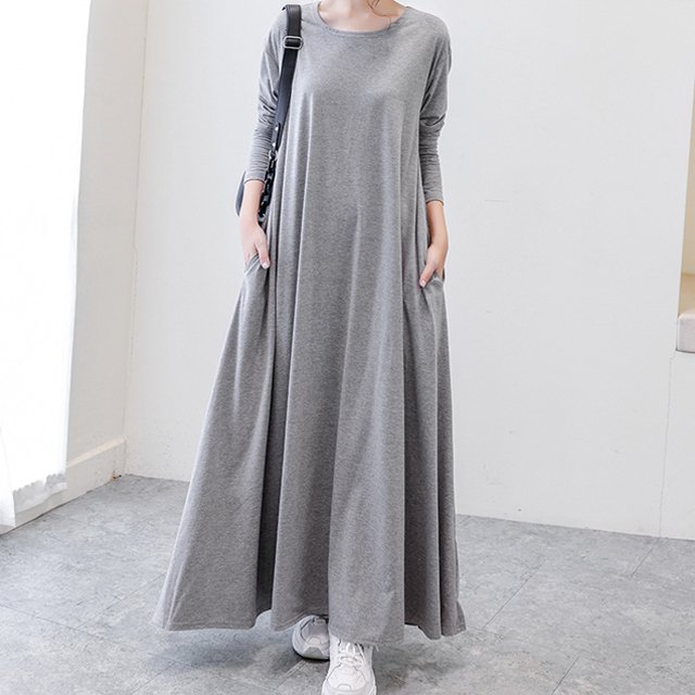 グレー