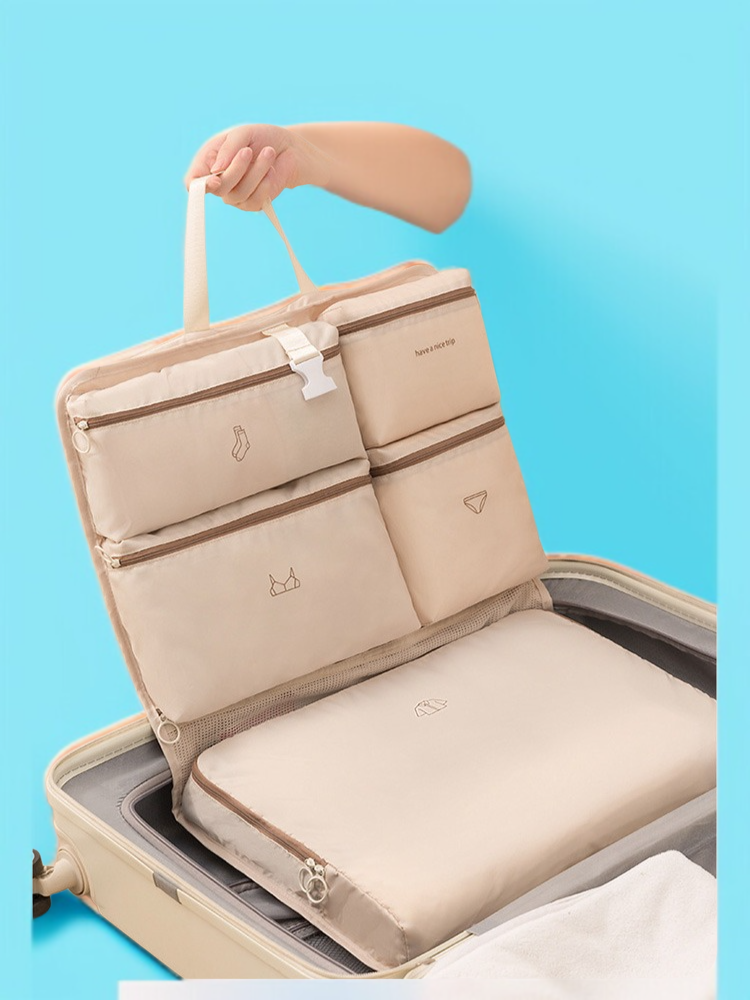 여행용 수하물 가방 내부 수납 공간