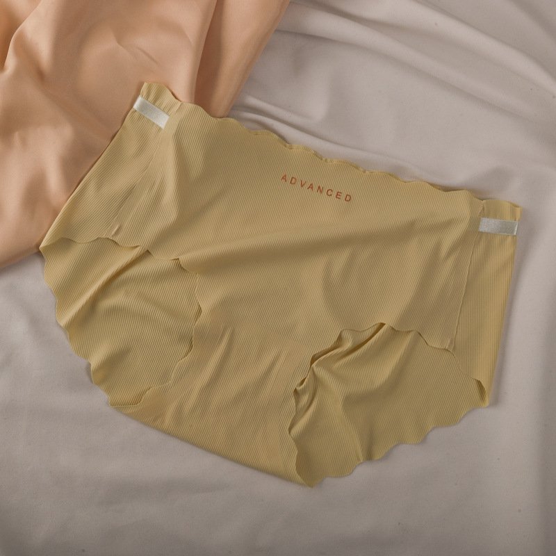 Threaded mid-waist peach butts triangle brief