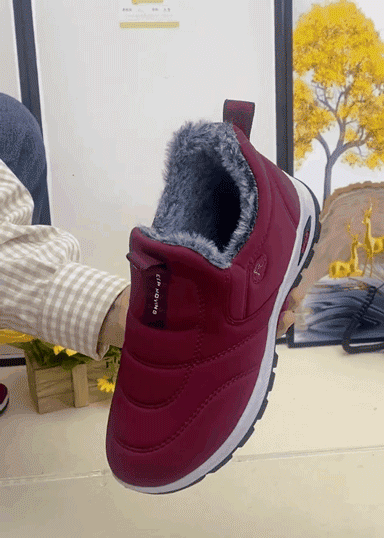 カジュアルデザインの裏ボアウォーキングシューズ